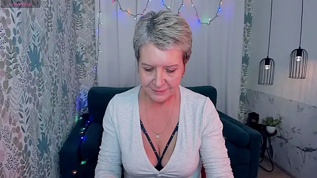 Snapshot of KathySunn chatting on January 3, 2025, 7:39 pm KathySunn online show from January 3, 2025, 7:39 pm