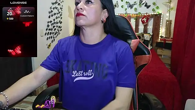 Snapshot of Keka_teiku chatting on December 22, 2024, 3:33 am Keka teiku online show from December 22, 2024, 3:33 am