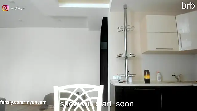  in yan online show from March 15, 2026, 6:53 am