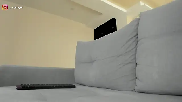  in yan online show from October 18, 2025, 4:58 am