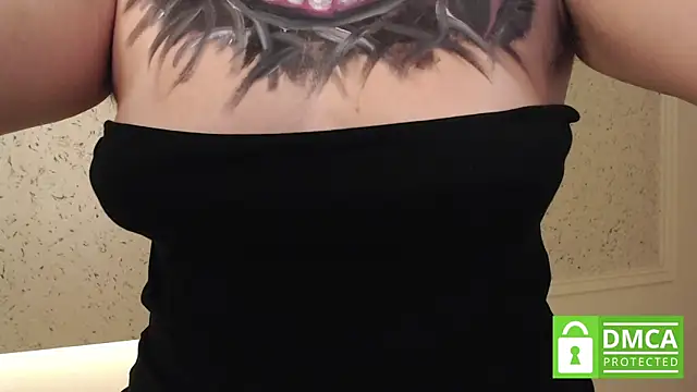 mollywayne online show from October 30, 2025, 4:48 pm