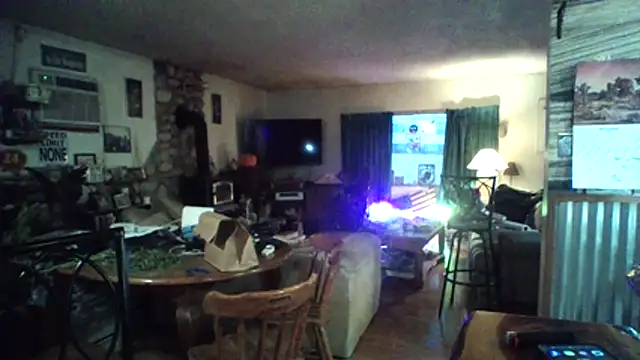 Snapshot of CROSSCOUNTRY1 chatting on November 15, 2025, 12:53 pm CROSSCOUNTRY1 online show from November 15, 2025, 12:53 pm