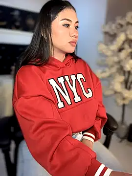 Ambar pe  online show from October 31, 2025, 2:41 am