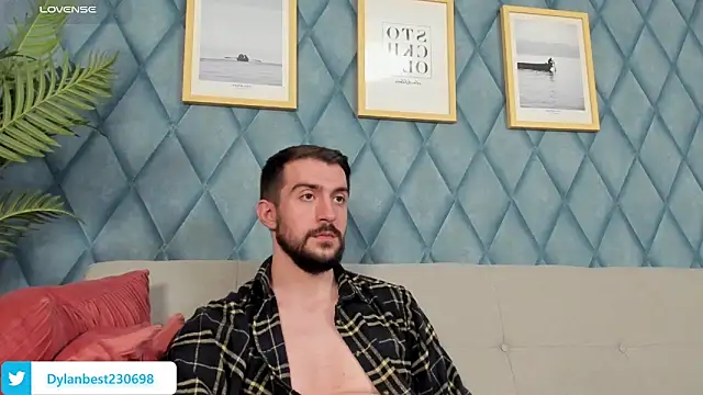 Snapshot of Dylan_Best chatting on June 19, 2026, 1:00 am Dylan Best online show from June 19, 2026, 1:00 am