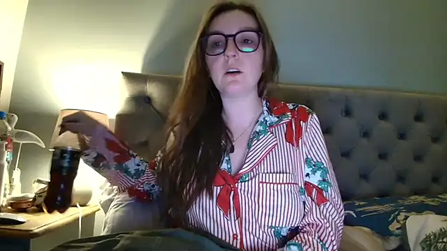 Snapshot of short_sweetpea chatting on December 2, 2025, 8:16 am short sweetpea online show from December 2, 2025, 8:16 am