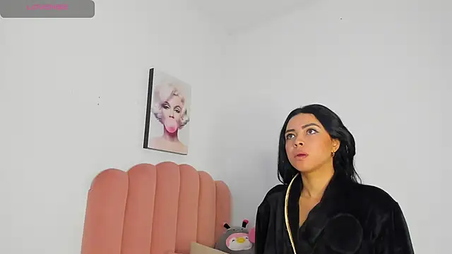 Snapshot of julieth_sanz chatting on March 10, 2025, 11:34 am julieth sanz online show from March 10, 2025, 11:34 am