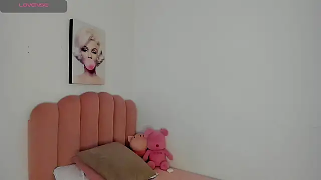 Snapshot of julieth_sanz chatting on March 22, 2025, 3:42 pm julieth sanz online show from March 22, 2025, 3:42 pm