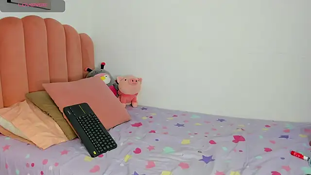 Snapshot of julieth_sanz chatting on March 3, 2025, 2:39 pm julieth sanz online show from March 3, 2025, 2:39 pm