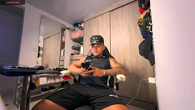 Snapshot of jordylatin20 chatting on November 8, 2025, 1:42 am jordylatin20 online show from November 8, 2025, 1:42 am