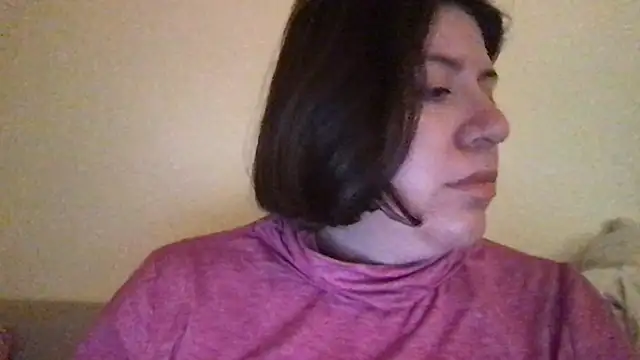 Snapshot of HYPHYtype chatting on February 18, 2026, 2:20 am HYPHYtype online show from February 18, 2026, 2:20 am