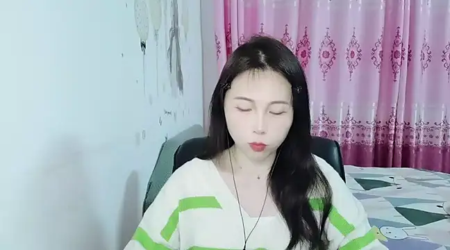 Snapshot of Sunset_glow chatting on January 23, 2025, 1:45 pm Sunset glow online show from January 23, 2025, 1:45 pm