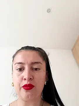Snapshot of Cherry_1992 chatting on May 19, 2026, 3:30 pm Cherry 1992 online show from May 19, 2026, 3:30 pm