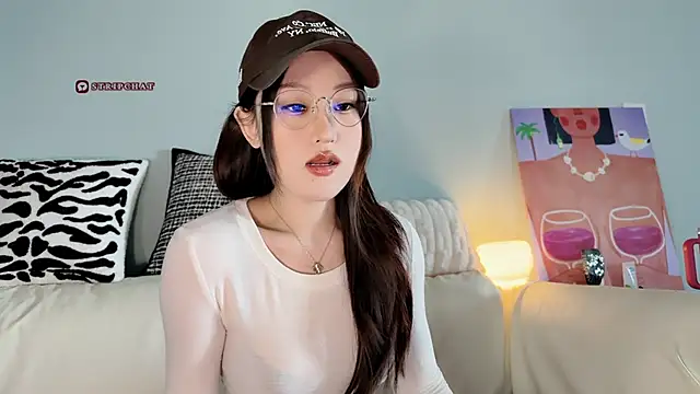 sphynx- - online show from March 21, 2025, 4:28 am