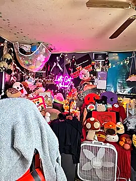 Snapshot of VelvetDiablo chatting on November 22, 2025, 12:43 am VelvetDiablo online show from November 22, 2025, 12:43 am