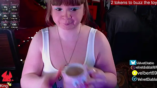 Snapshot of VelvetDiablo chatting on January 29, 2025, 12:54 am VelvetDiablo online show from January 29, 2025, 12:54 am