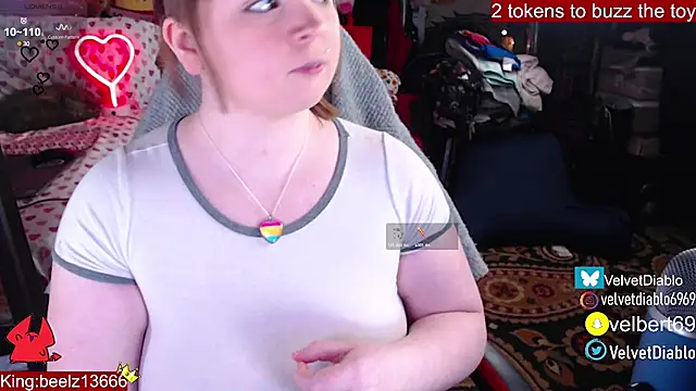 Snapshot of VelvetDiablo chatting on February 20, 2025, 3:56 am VelvetDiablo online show from February 20, 2025, 3:56 am