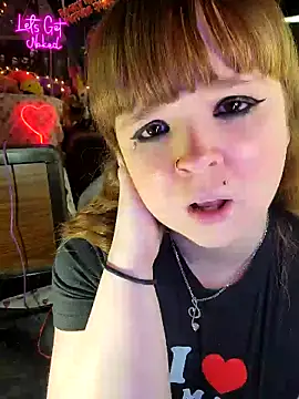 Snapshot of VelvetDiablo chatting on February 18, 2025, 12:48 am VelvetDiablo online show from February 18, 2025, 12:48 am