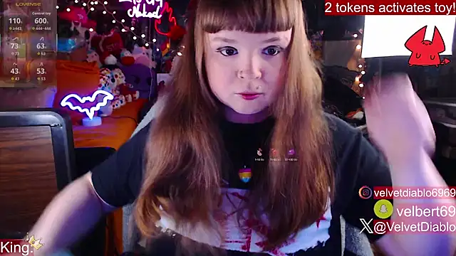 Snapshot of VelvetDiablo chatting on September 9, 2025, 12:21 am VelvetDiablo online show from September 9, 2025, 12:21 am