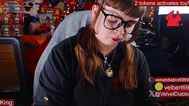 Snapshot of VelvetDiablo chatting on November 26, 2025, 12:54 am VelvetDiablo online show from November 26, 2025, 12:54 am