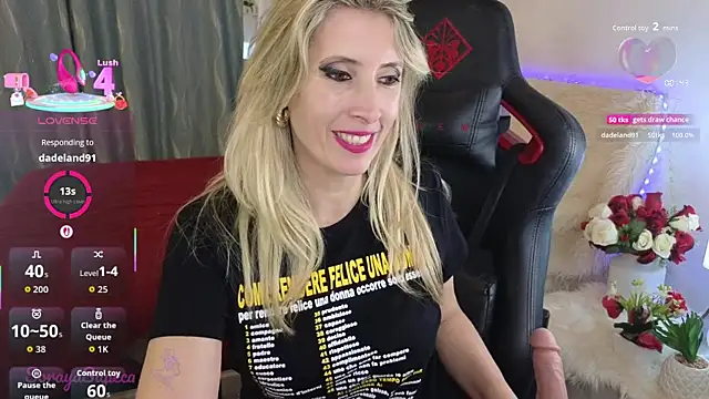 Snapshot of SorayaSapeca chatting on October 15, 2025, 10:51 pm SorayaSapeca online show from October 15, 2025, 10:51 pm