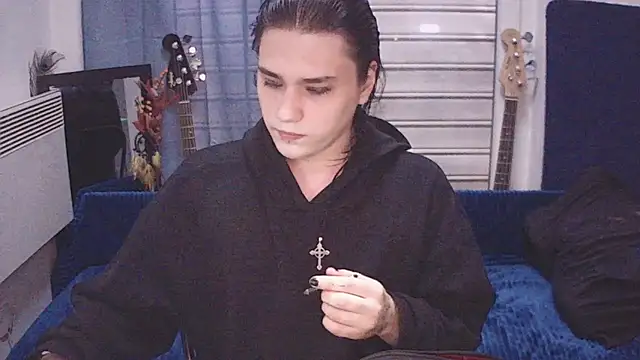 Snapshot of sademobeer chatting on May 9, 2026, 7:12 am sademobeer online show from May 9, 2026, 7:12 am