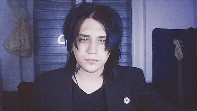 sademobeer online show from April 21, 2026, 1:53 am