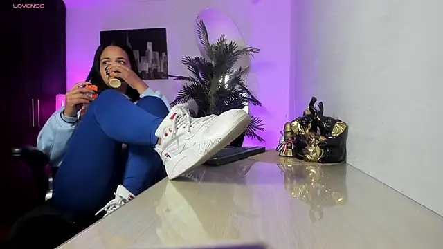 Amaia Bushida online show from October 9, 2025, 2:12 am