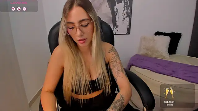 Snapshot of StacyConner chatting on January 2, 2025, 8:35 pm StacyConner online show from January 2, 2025, 8:35 pm