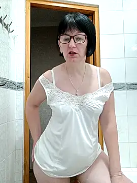 Snapshot of Olivia_5050 chatting on December 5, 2024, 10:39 pm Olivia 5050 online show from December 5, 2024, 10:39 pm