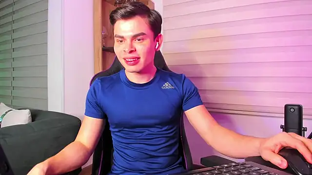 alejooo twink online show from February 21, 2026, 3:30 am