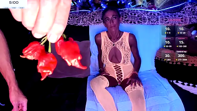 ShannNikkii420 online show from October 20, 2025, 1:18 am