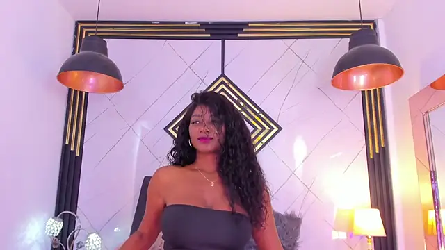 Snapshot of AdharaHills chatting on February 10, 2026, 7:46 pm AdharaHills online show from February 10, 2026, 7:46 pm