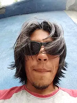 AlexAlejandro13 online show from May 26, 2026, 5:00 pm