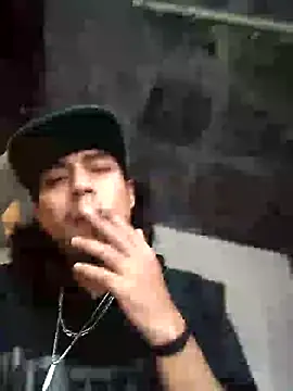 AlexAlejandro13 online show from December 22, 2025, 11:49 pm