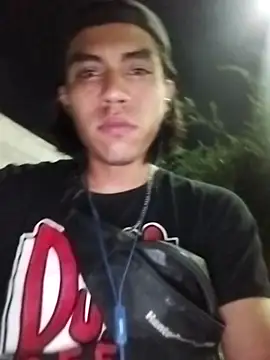 AlexAlejandro13 online show from May 16, 2026, 5:06 am
