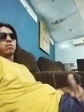 AlexAlejandro13 online show from May 25, 2026, 12:21 am