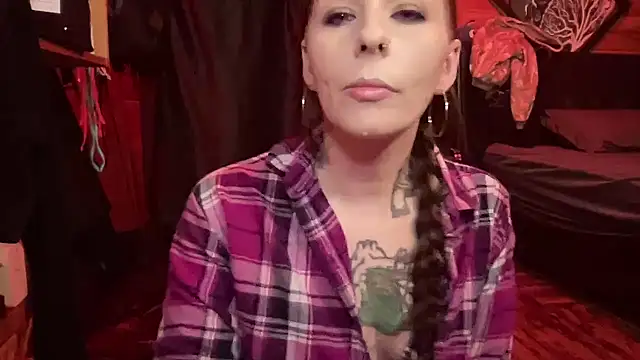 Snapshot of TeenyDoll chatting on October 21, 2025, 2:22 am TeenyDoll online show from October 21, 2025, 2:22 am