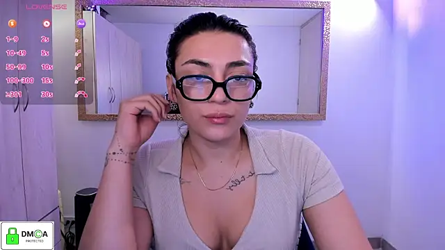 EricaVanderhill online show from May 19, 2026, 11:23 pm