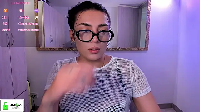 EricaVanderhill online show from May 28, 2026, 10:04 pm