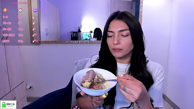 EricaVanderhill online show from December 20, 2025, 10:45 pm