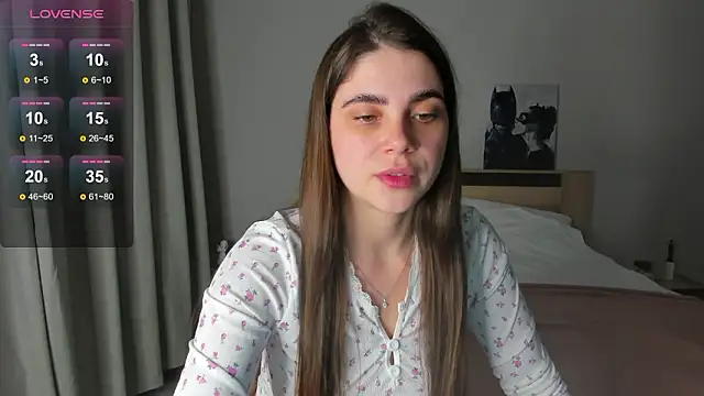 Snapshot of Bella_Foryou chatting on March 6, 2026, 5:08 pm Bella Foryou online show from March 6, 2026, 5:08 pm