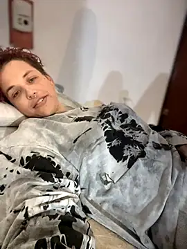 Alicbranca online show from October 12, 2025, 8:05 am