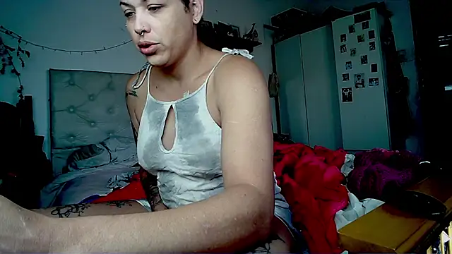 Alicbranca online show from May 10, 2026, 2:52 pm