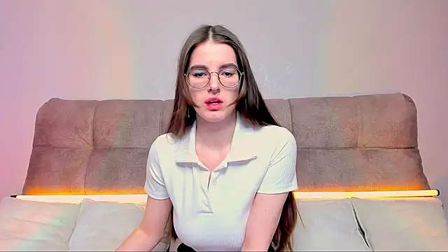 AriellaTesk online show from May 16, 2026, 5:06 am