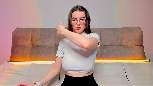 AriellaTesk online show from May 31, 2026, 5:13 am