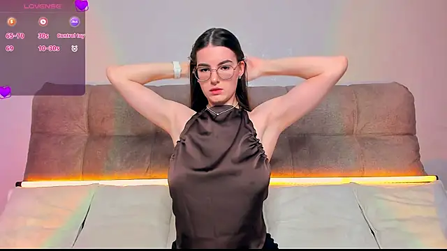 AriellaTesk online show from May 7, 2026, 3:44 am