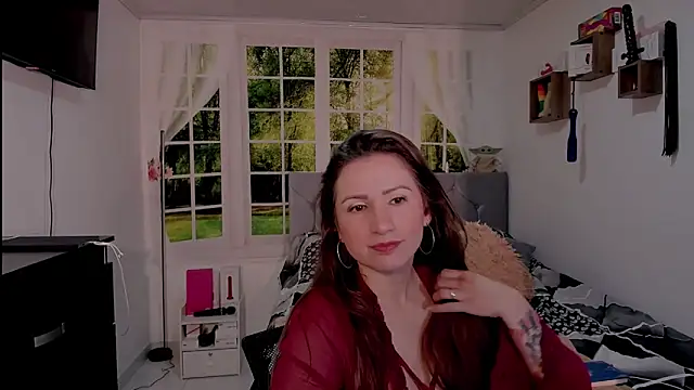 vanessabrown  online show from May 20, 2026, 2:47 pm