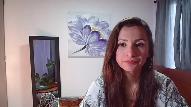 vanessabrown  online show from February 18, 2025, 5:20 pm