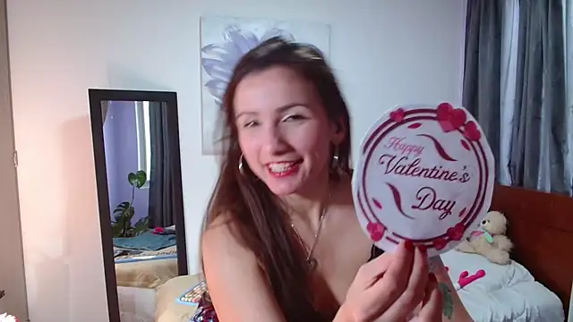 vanessabrown  online show from February 14, 2025, 5:36 pm