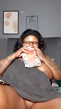 PearlSexxy69 online show from February 21, 2026, 6:21 pm